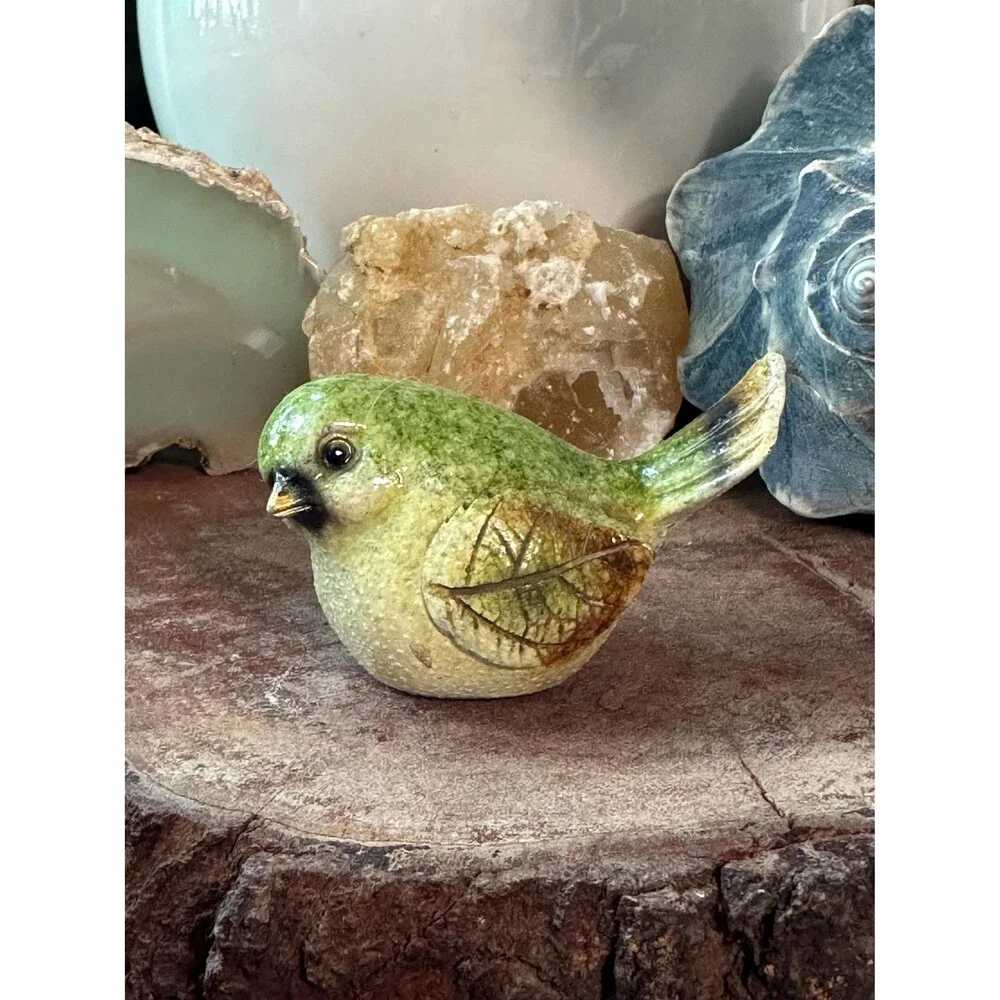 Vintage Style Green Ceramic Songbird Figurine Leaf Wing Woodland Cottagecore Dec